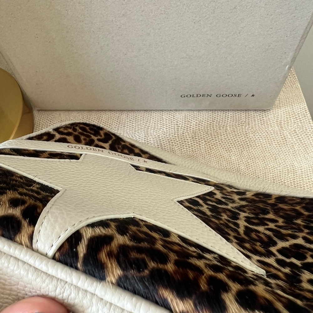 Rare Golden Goose Star Camera Bag. Milk leather. Leopard print dyed calf hair. - Picture 8 of 11
